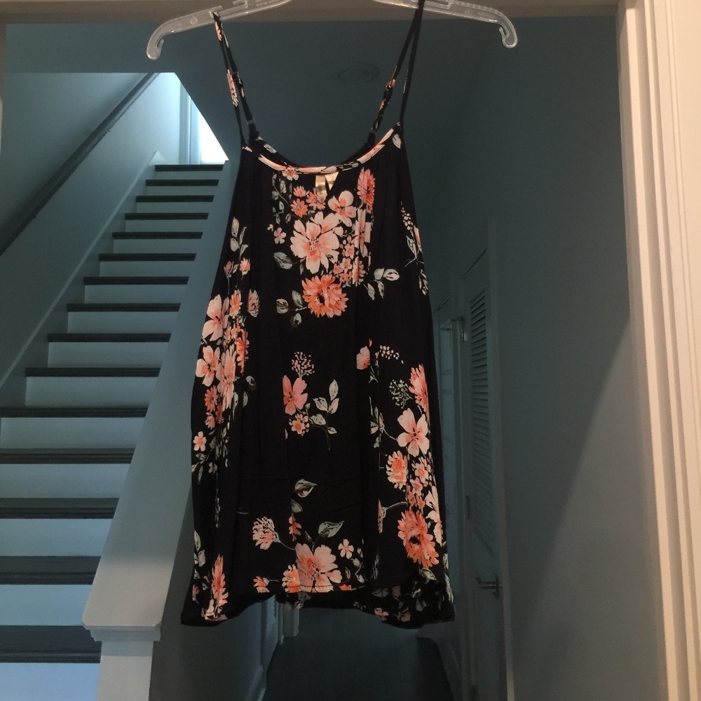 Floral Sleeveless Blouse